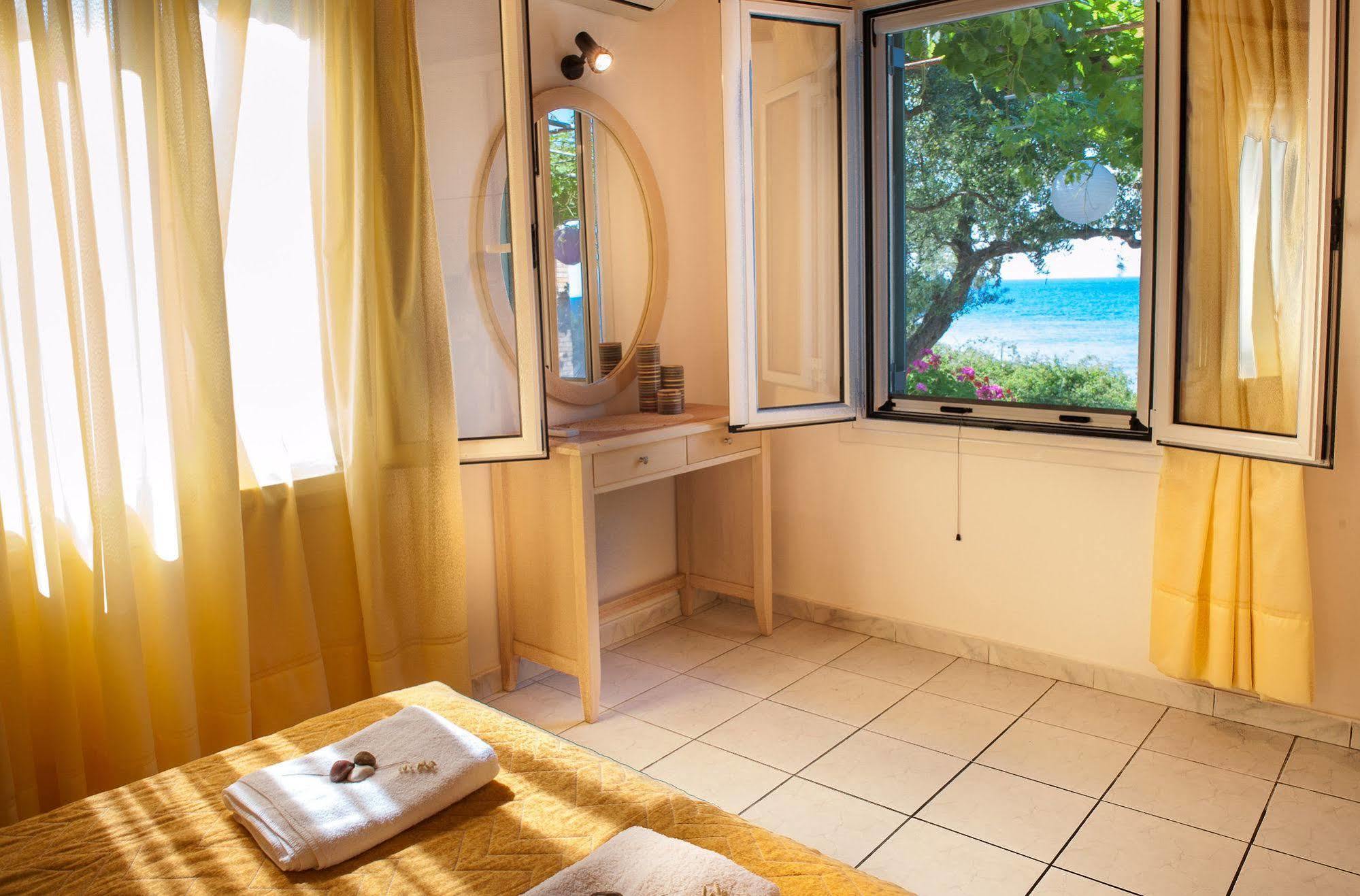 Ammos Apartments อลิกานาส ภายนอก รูปภาพ
